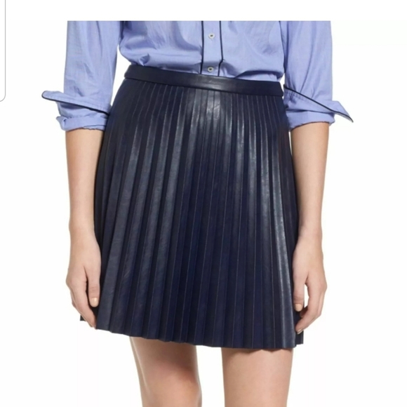J. Crew Dresses & Skirts - J Crew Skirt Sz 00 faux leather pleated Black NWT
